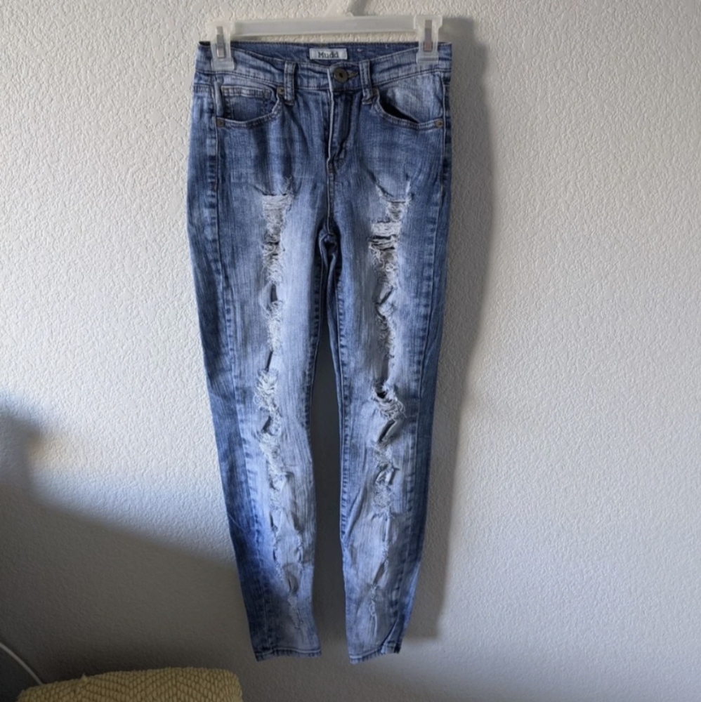 SALE 🔥 Mudd Distressed Jeans